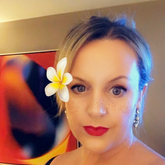 Meet your Posher, Cara - Picture 1 of 1